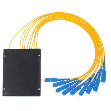 1 × 8 الألياف البصرية PLC الفاصل 2.0MM واسعة الطول التشغيلي مع موصلات SC / UPC
