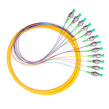 12 النوى المفردة الألياف البصرية الضفيرة FC / APC 2.0MM 1M لنظام FTTH