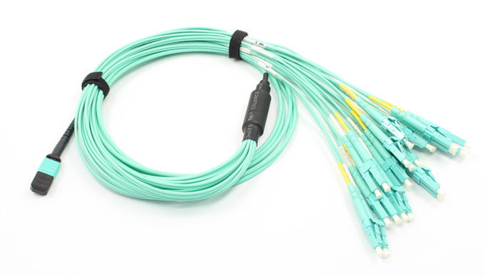 Multimode 12 الألياف MPO التصحيح الحبل ، MTP MPO كابلات الألياف البصرية التصحيح