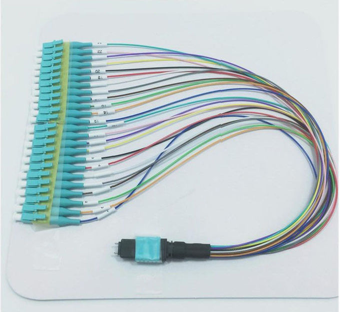 OM3 مروحة خارج 12 الأساسية كابل الألياف البصرية MPO إلى LC مع 0.9mm طول ارتفاع خسارة العودة
