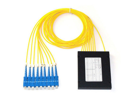 الصين 2.0MM 1 X 8 الألياف البصرية PLC الفاصل واسعة الطول الموجي التشغيل مع SC / UPC موصلات المزود