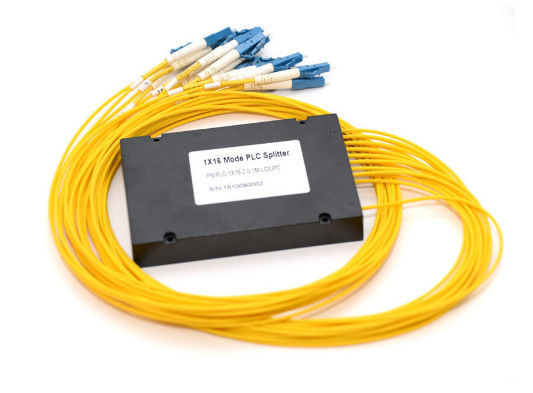 الصين Lc / Upc الألياف البصرية PLC الفاصل 1 X 16 PVC سترة 1260 - 1650nm الطول الموجي المزود