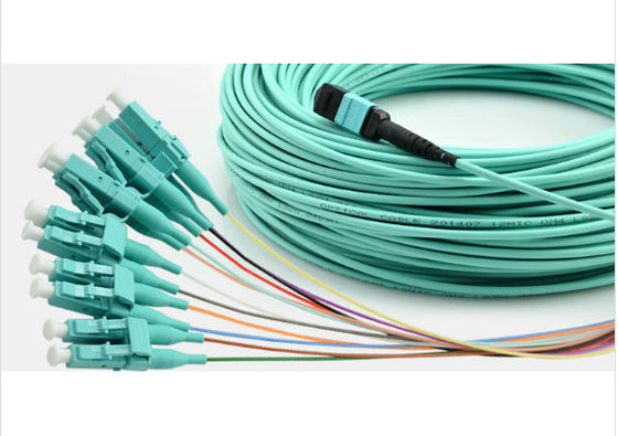 الصين Multimode 12 Fibers MPO Patch Cord لشبكة FTTB 850 Nm - توهين 3.5dB / Km المزود