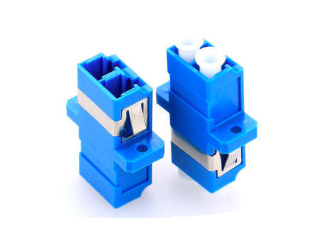 المزدوج LC - LC الألياف البصرية محول أنثى إلى أنثى مع M2 * 6MM برغي المزود