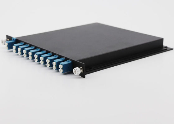UPG ماكس IL 2.5 ديسيبل 1U السلبي Cwdm المضاعف رف جبل 8 قنوات تباعد قناة 20nm المزود